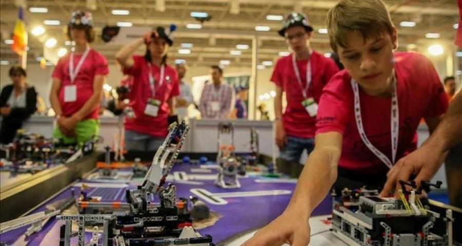 طلاب أتراك يحرزون المركز الأول في بطولة العالم للروبوتات في سيدني الأسترالية